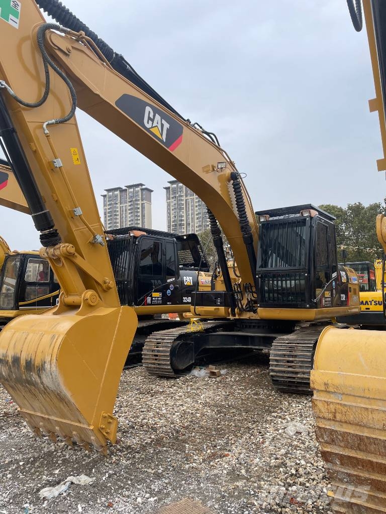 CAT 323 D Escavadeiras de esteiras
