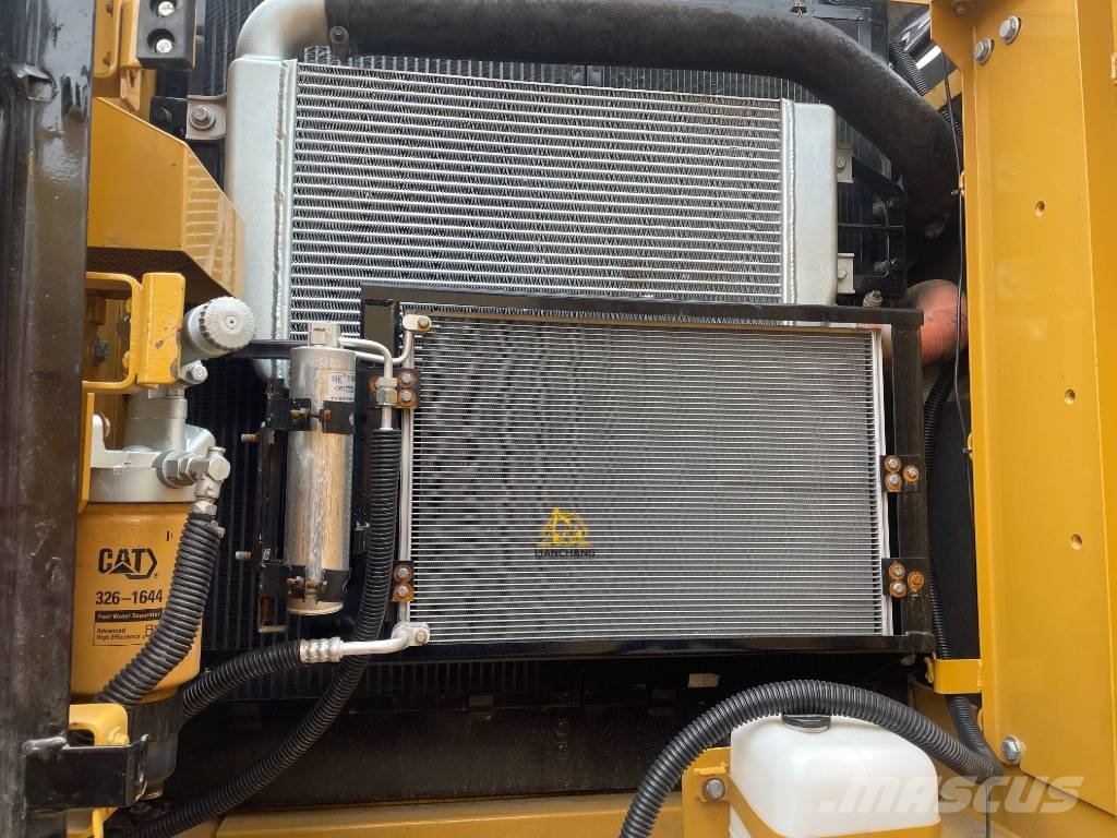 CAT 323 D Escavadeiras de esteiras