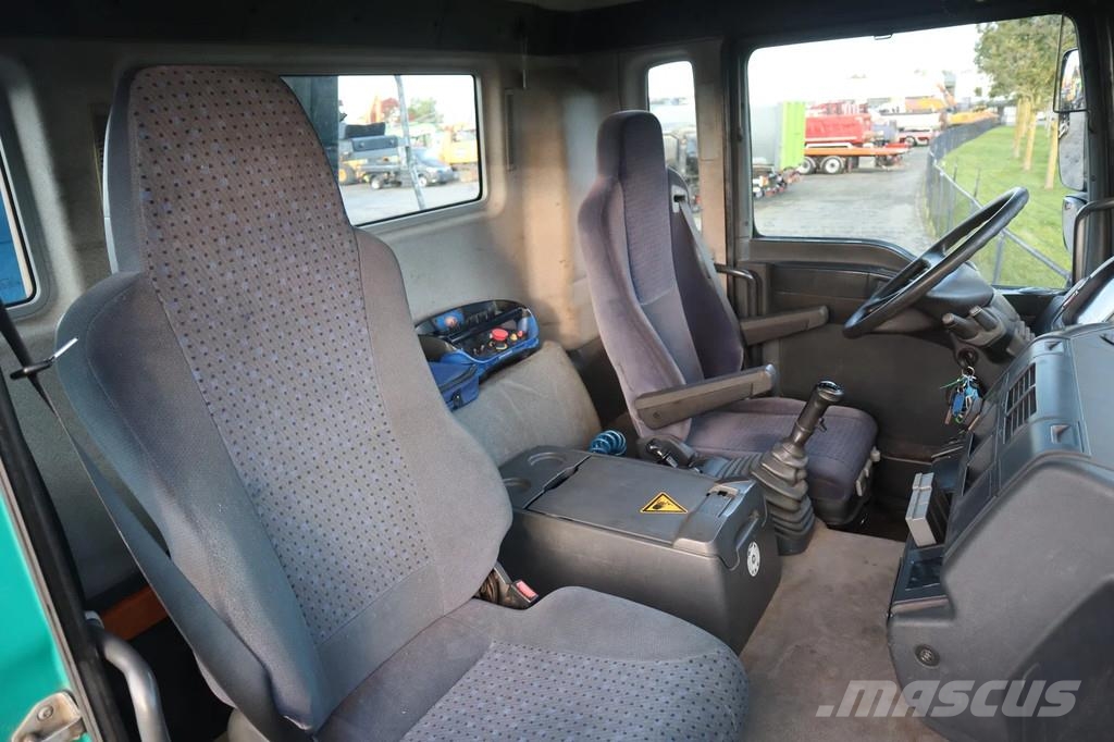 MAN TGA 26.440 6X6 | HYVA HOOKLIFT | HMF 2020-K3 | GRA Camion con gancio di sollevamento
