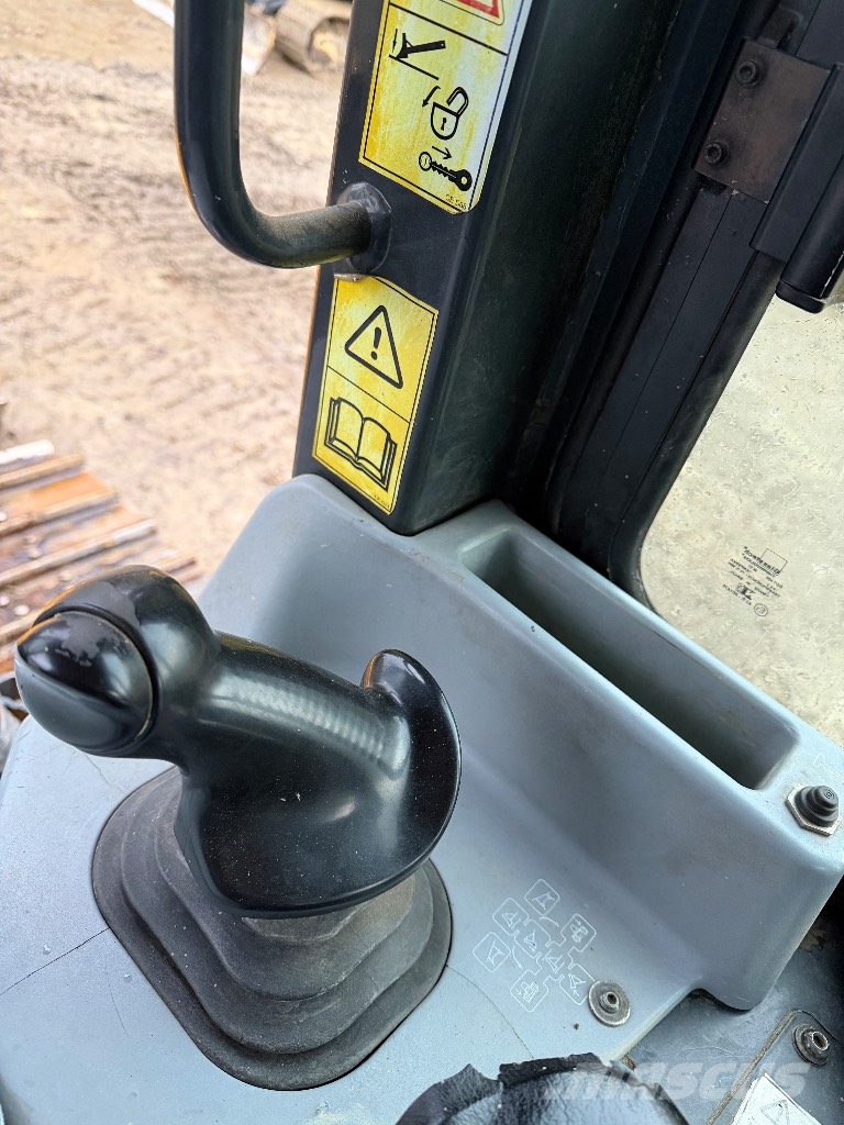 Komatsu D 51 PX بلدوزرات مجنزرة