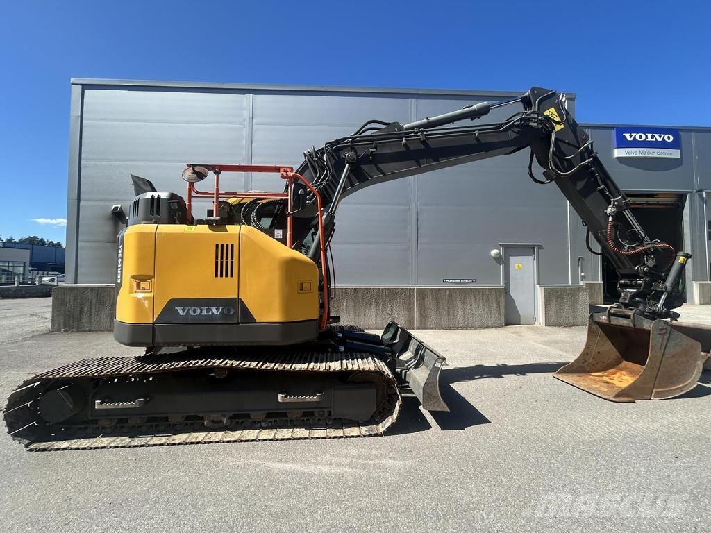 Volvo ECR145EL حفارات زحافة