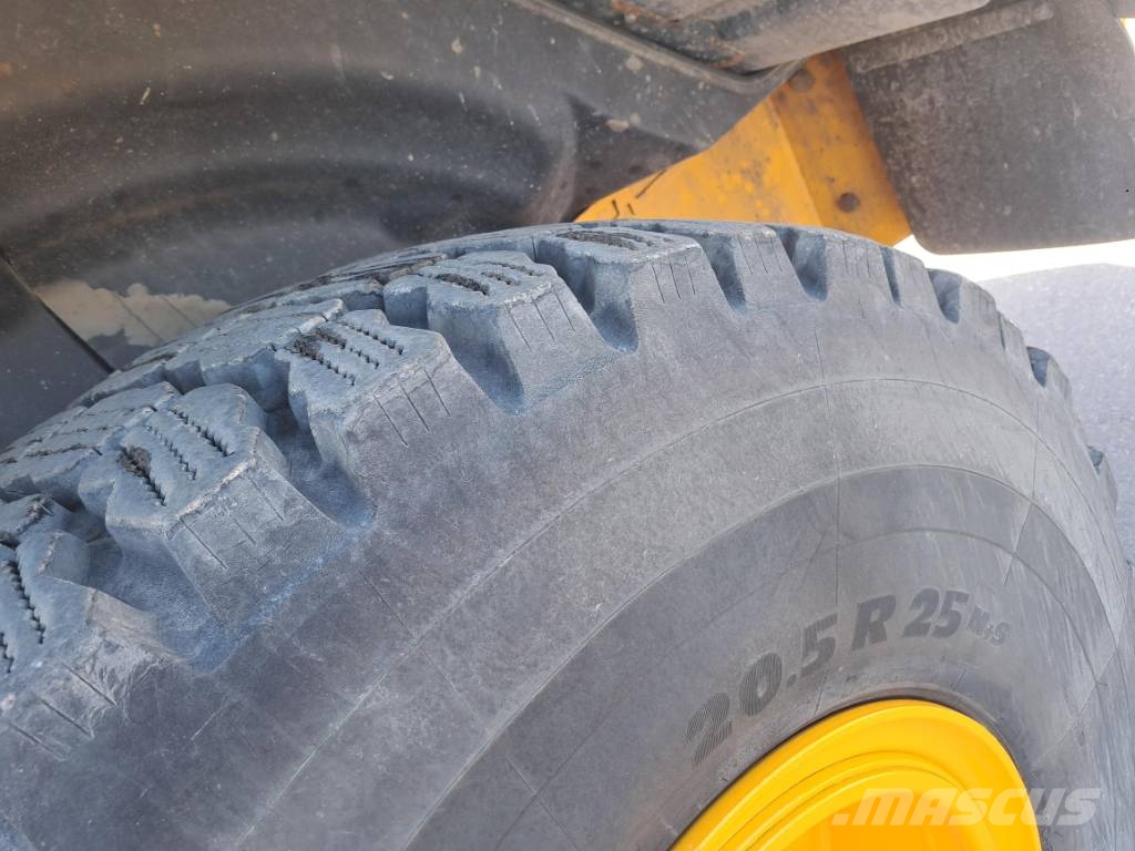 JCB 419 S لوادر بعجل