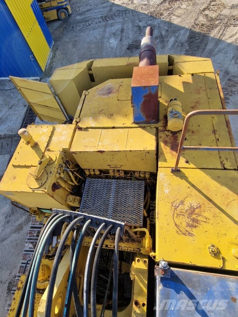 Demag H65 Rupsgraafmachines