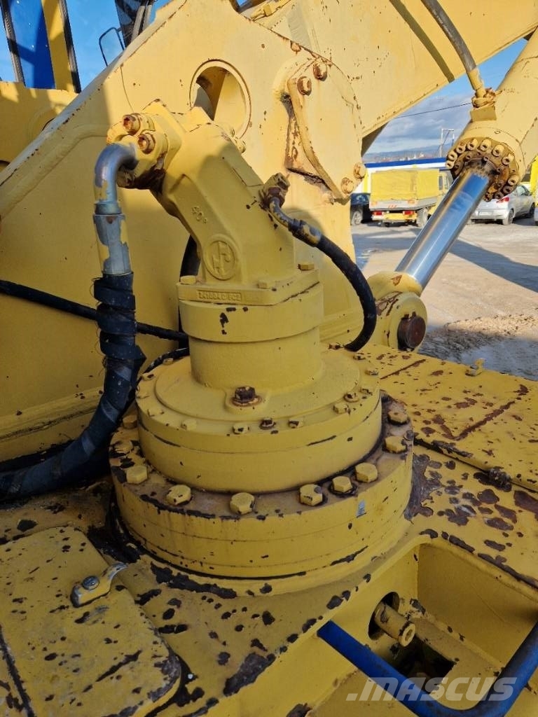 Demag H65 Rupsgraafmachines