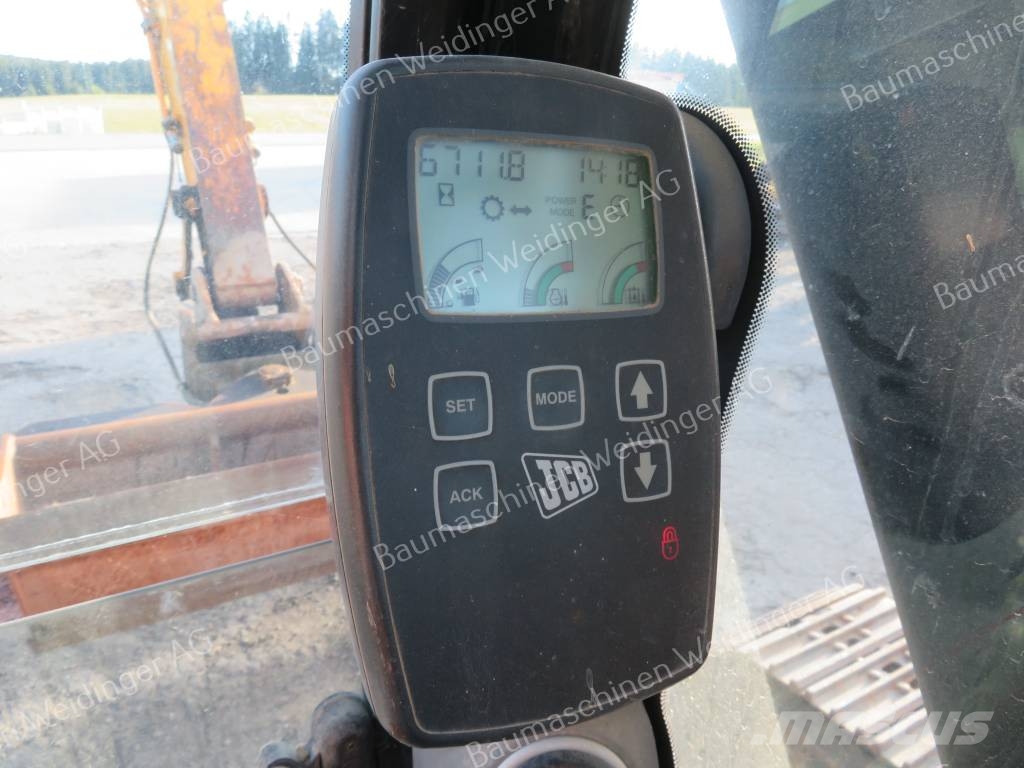 JCB 220 Kāpurķēžu ekskavatori