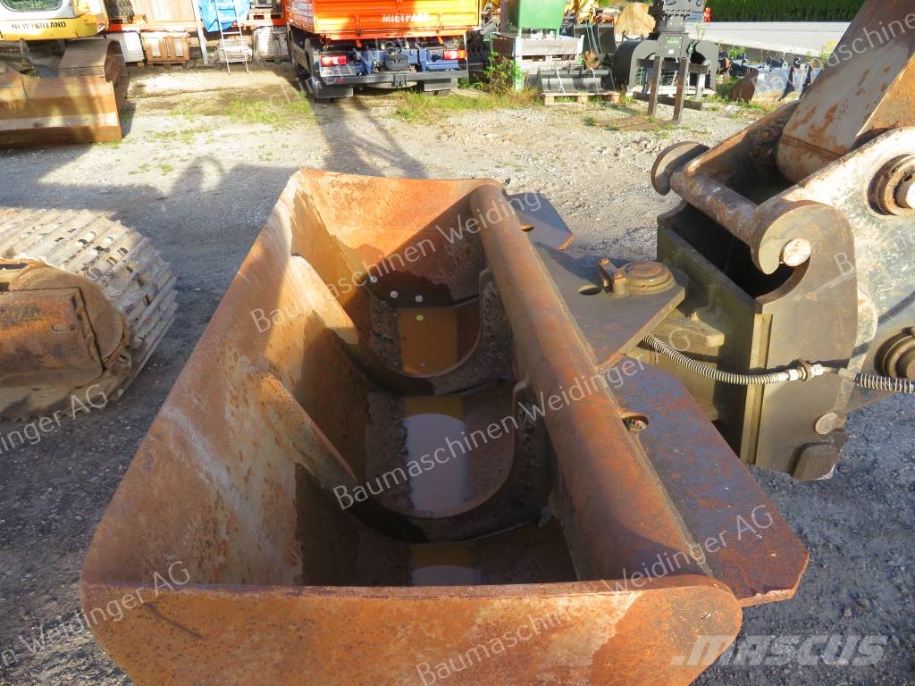 JCB 220 Kāpurķēžu ekskavatori