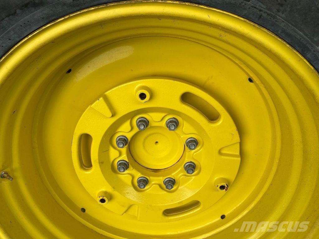 John Deere 6140R الجرارات