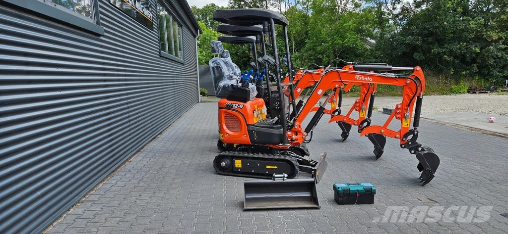 Rhinoceros XN12-9 powered by KUBOTA Miniexcavadoras