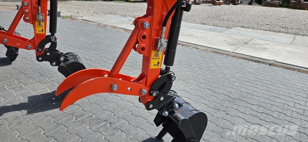 Rhinoceros XN12-9 powered by KUBOTA Miniexcavadoras