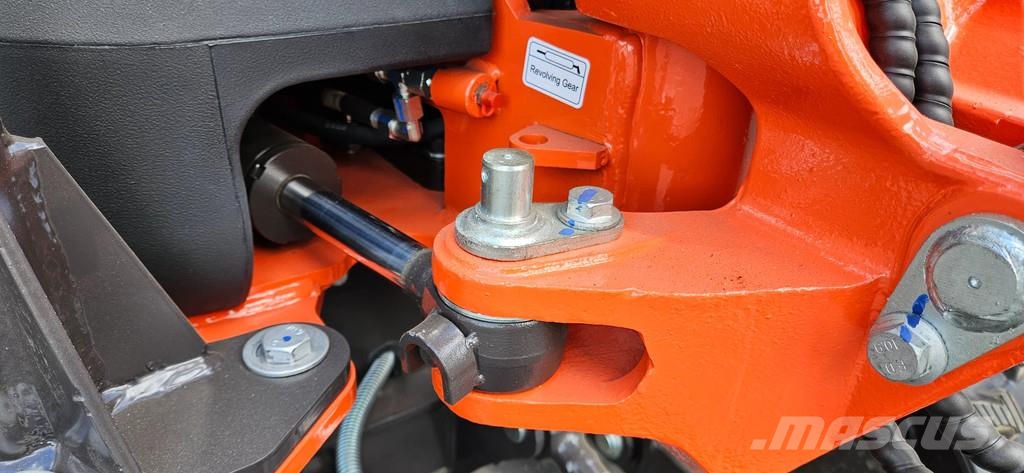 Rhinoceros XN12-9 powered by KUBOTA Miniexcavadoras