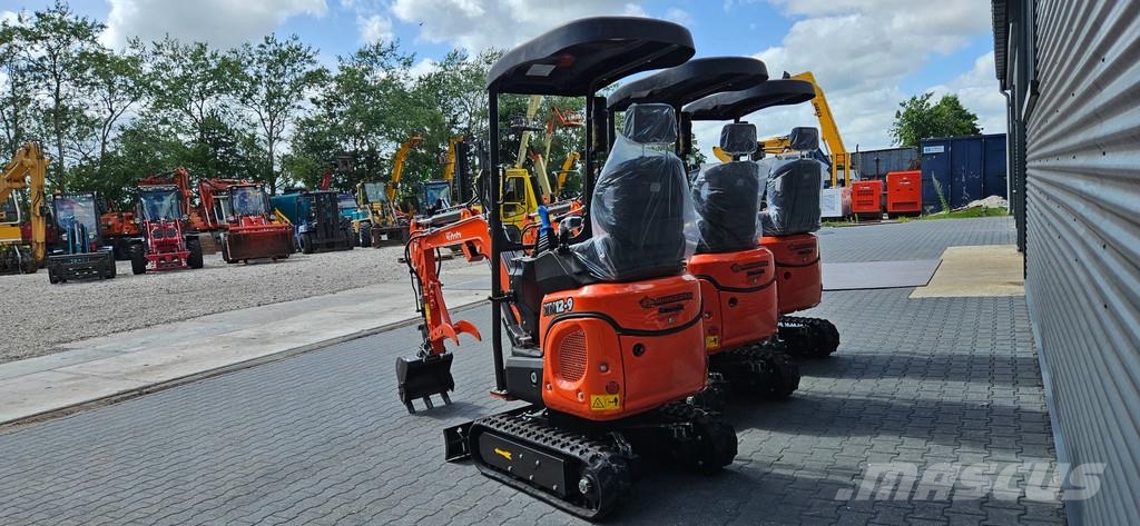 Rhinoceros XN12-9 powered by KUBOTA Miniexcavadoras