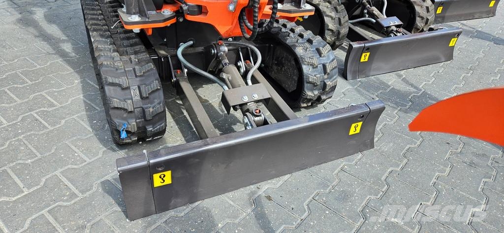 Rhinoceros XN12-9 powered by KUBOTA Miniexcavadoras