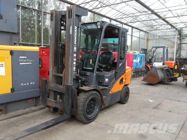 Doosan D35C-7 Diesel forklifts