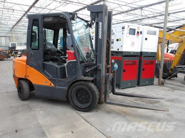 Doosan D35C-7 Diesel forklifts