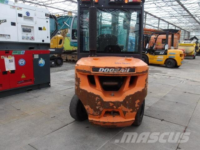 Doosan D35C-7 Diesel forklifts