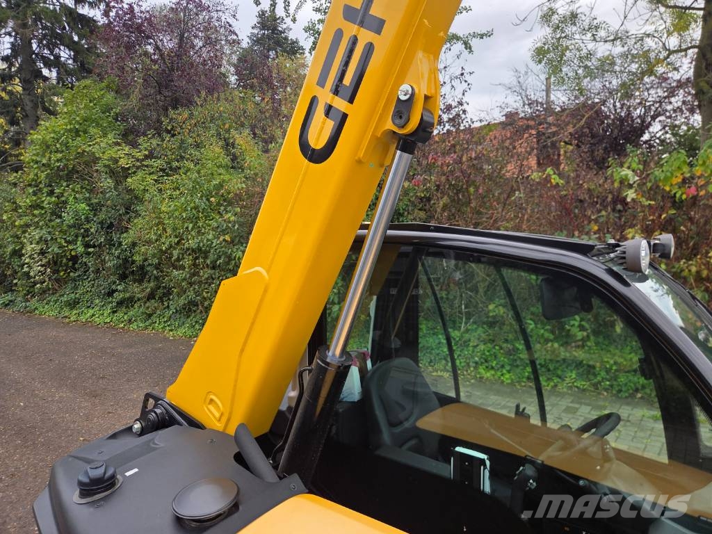 Gehl GCT 3-14 + Telehandlers for agriculture