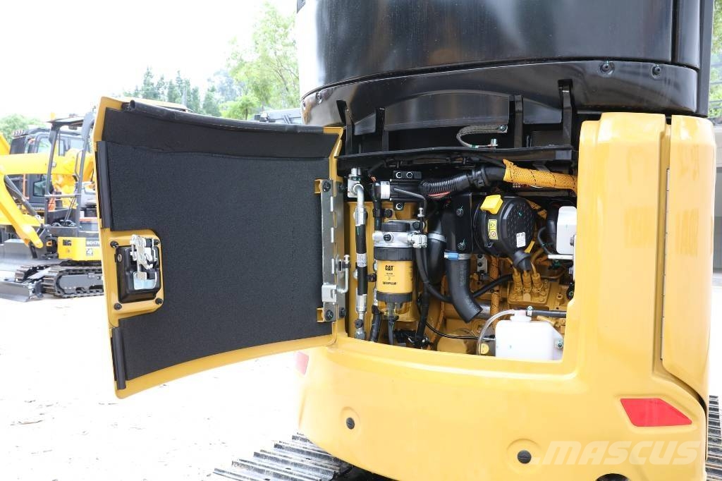 CAT 302 Mini kotrók < 7t