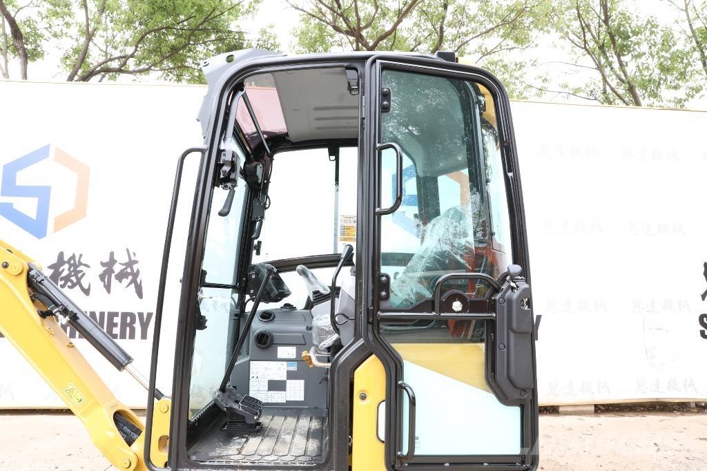 CAT 302 Mini kotrók < 7t