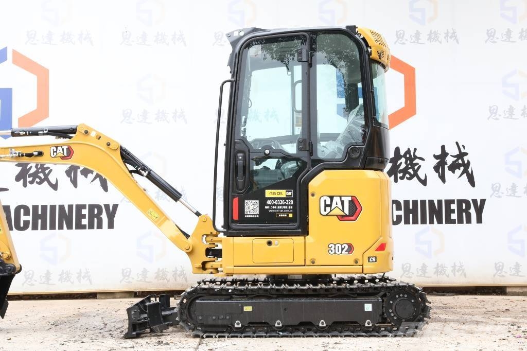 CAT 302 Mini kotrók < 7t