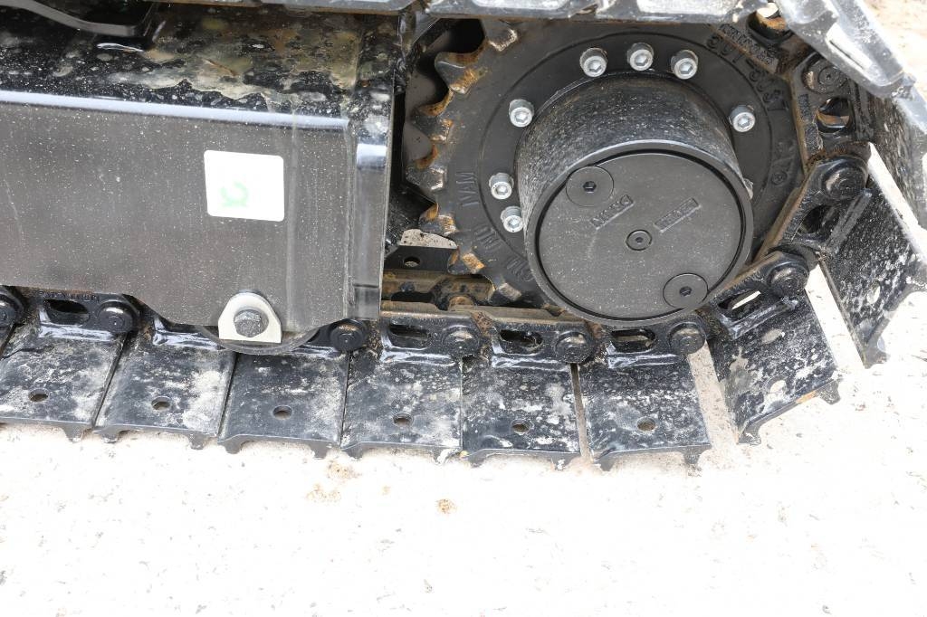 CAT 302 Mini kotrók < 7t