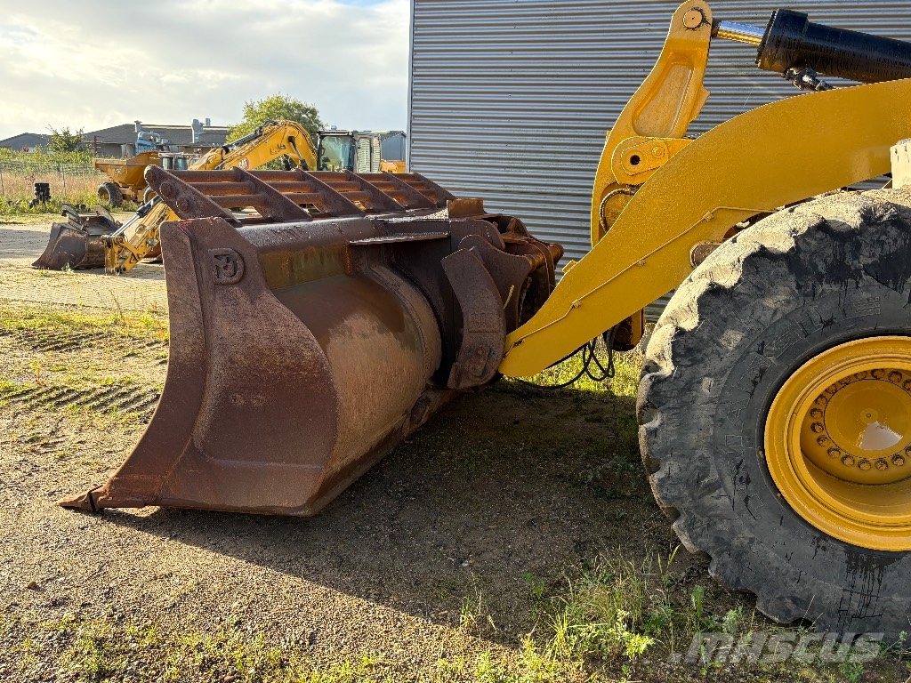CAT 966 K Cargadoras sobre ruedas
