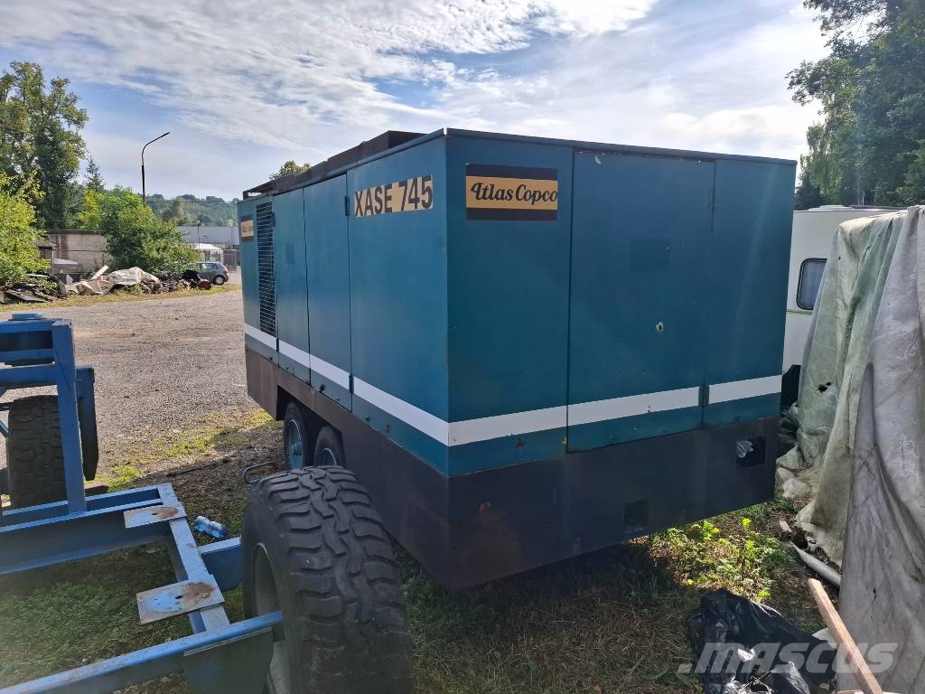 Atlas Copco XASE 745 مكابس
