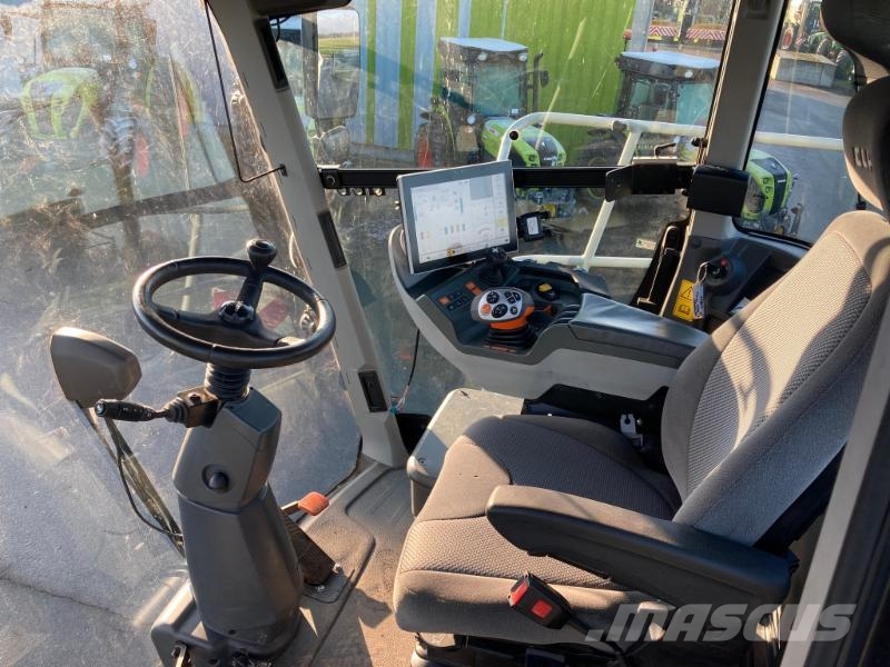 CLAAS XERION 4200 SADDLE TRAC 트랙터