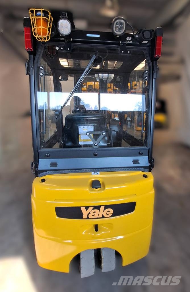 Yale ERP 15 VT شاحنات ذات رافعات شوكية تعمل بالكهرباء