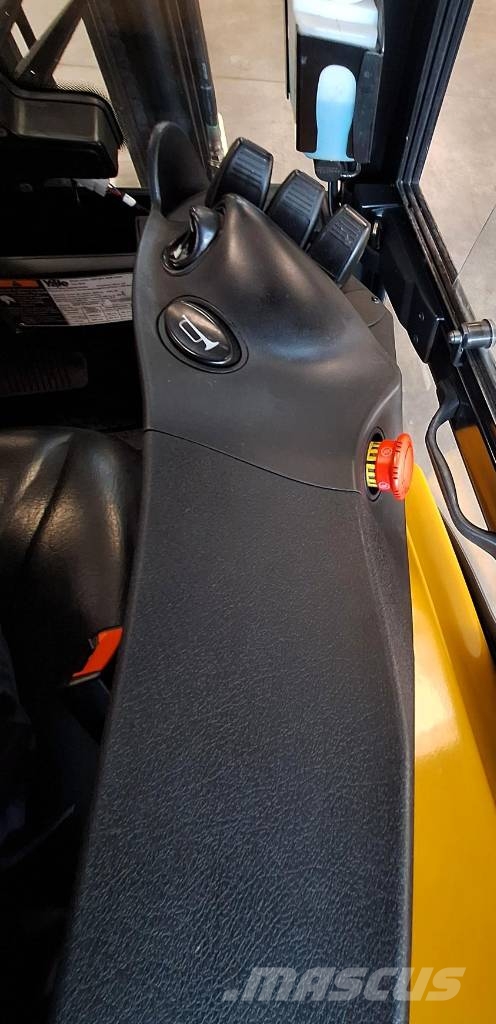 Yale ERP 15 VT شاحنات ذات رافعات شوكية تعمل بالكهرباء