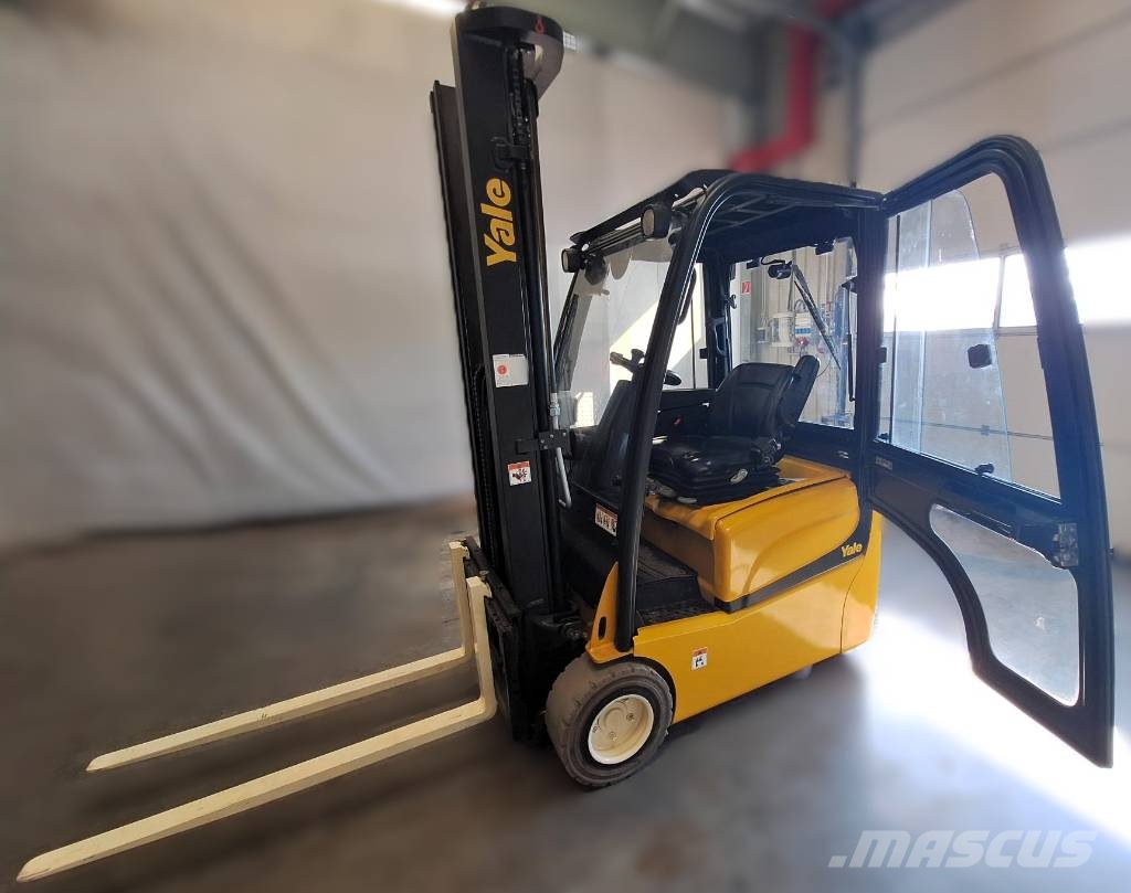 Yale ERP 15 VT شاحنات ذات رافعات شوكية تعمل بالكهرباء