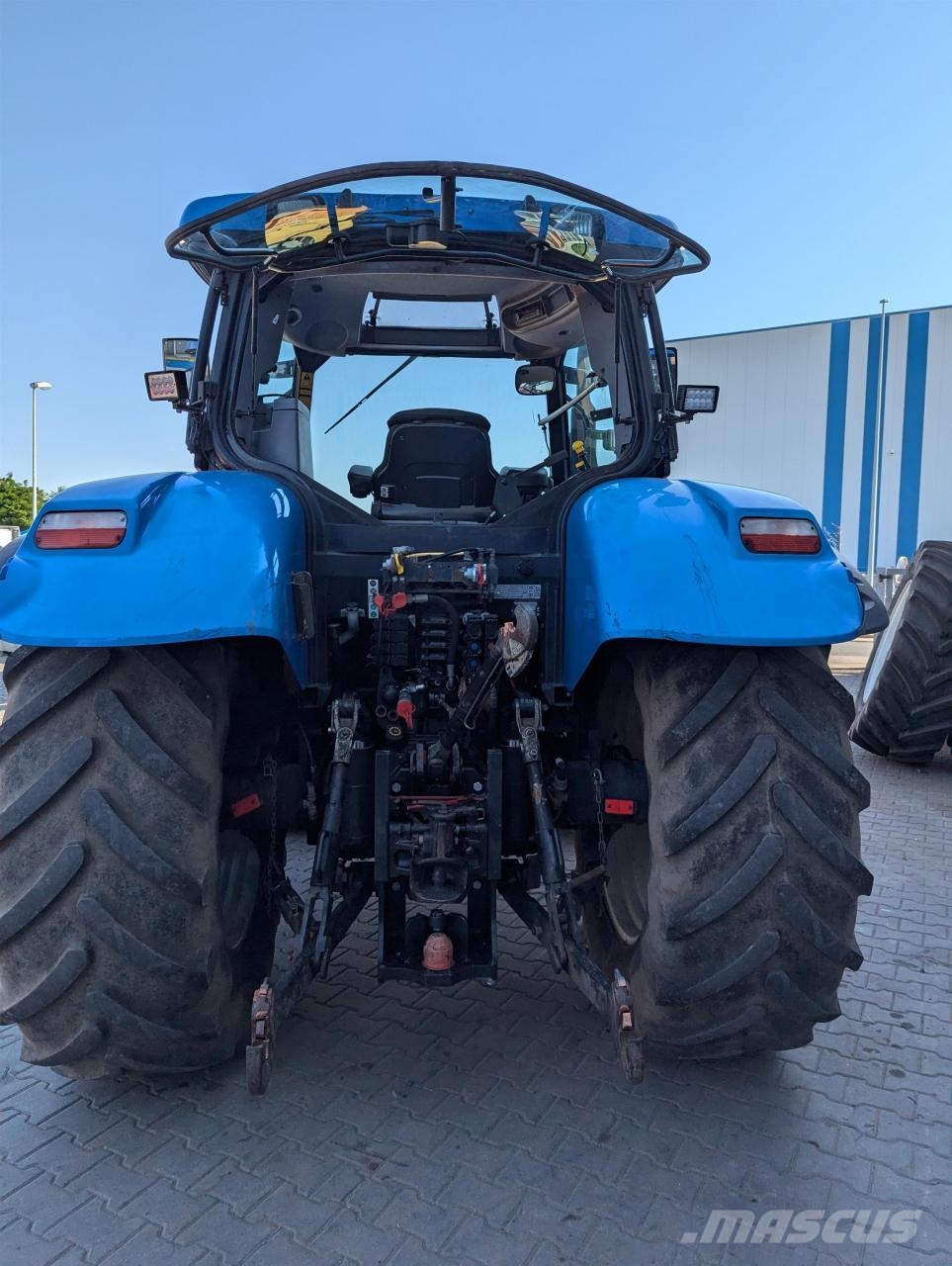 New Holland TS 135A Plus Tratores Agrícolas usados