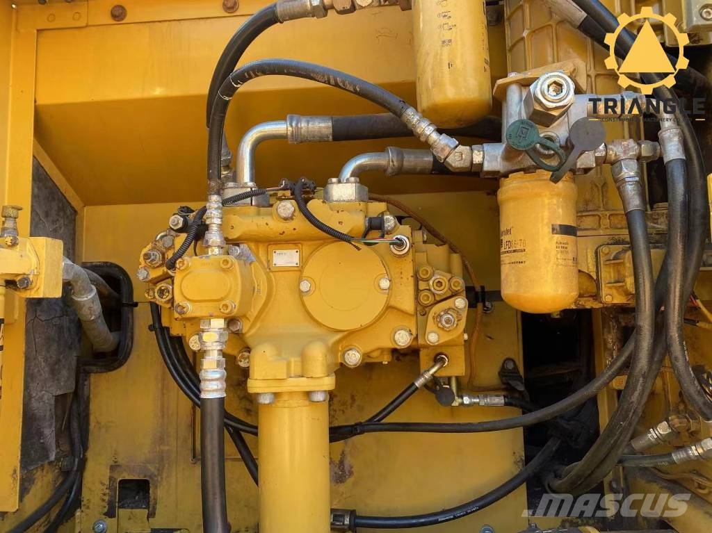 CAT 325 D L Kāpurķēžu ekskavatori