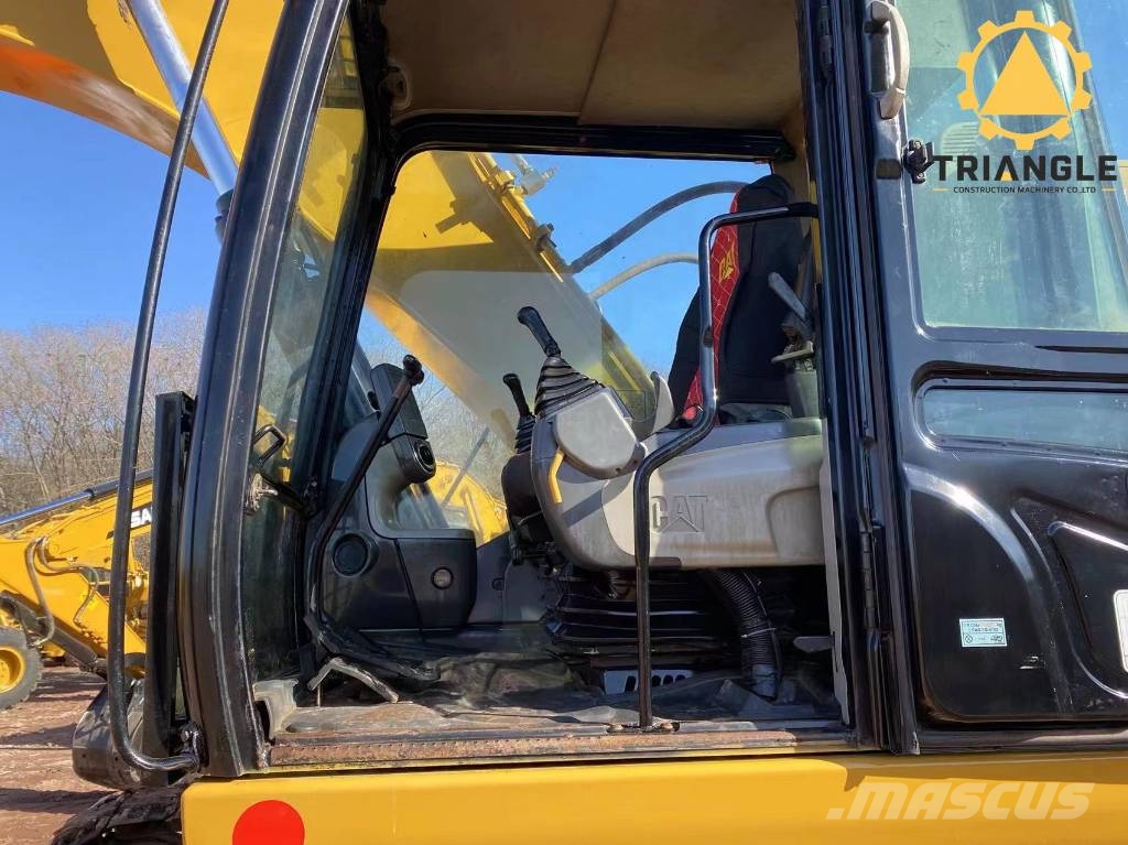 CAT 325 D L Kāpurķēžu ekskavatori