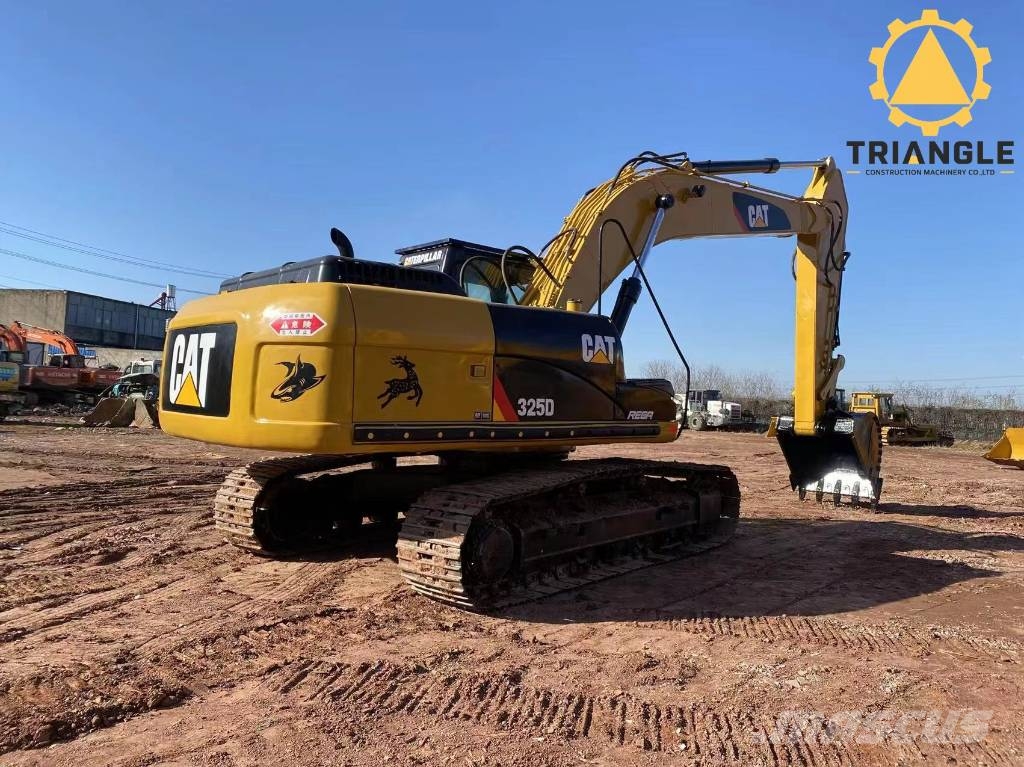 CAT 325 D L Kāpurķēžu ekskavatori