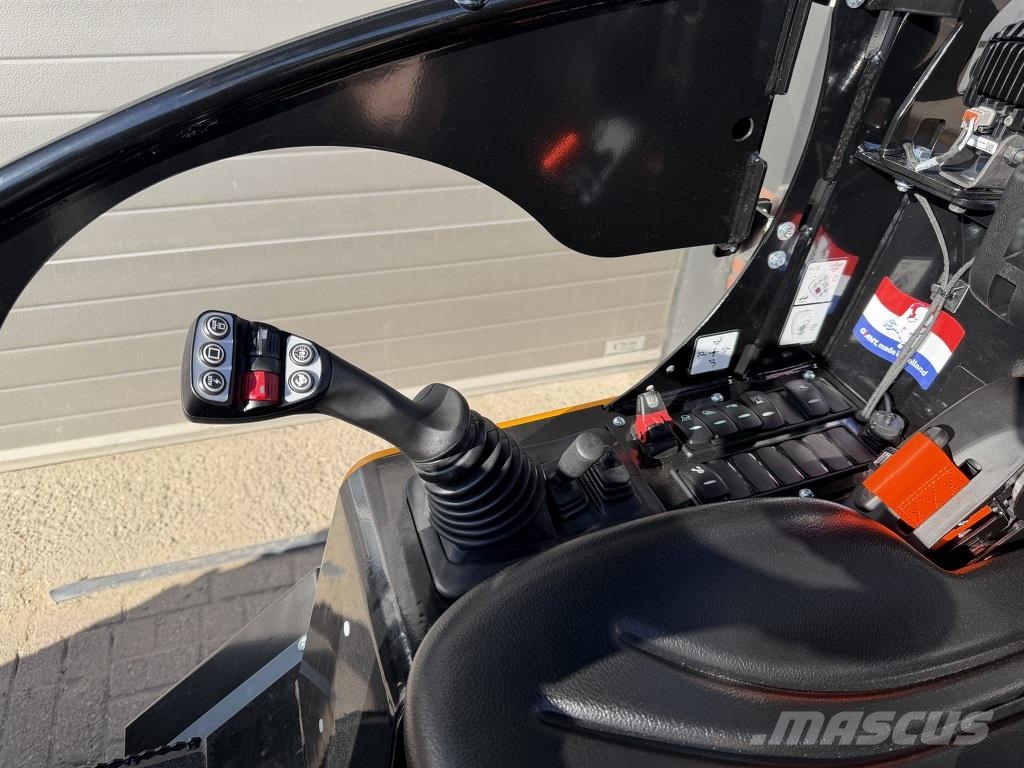 GiANT G2700 X-TRA HD+ minishovel NIEUW (giekvering, pro- لوادر بعجل