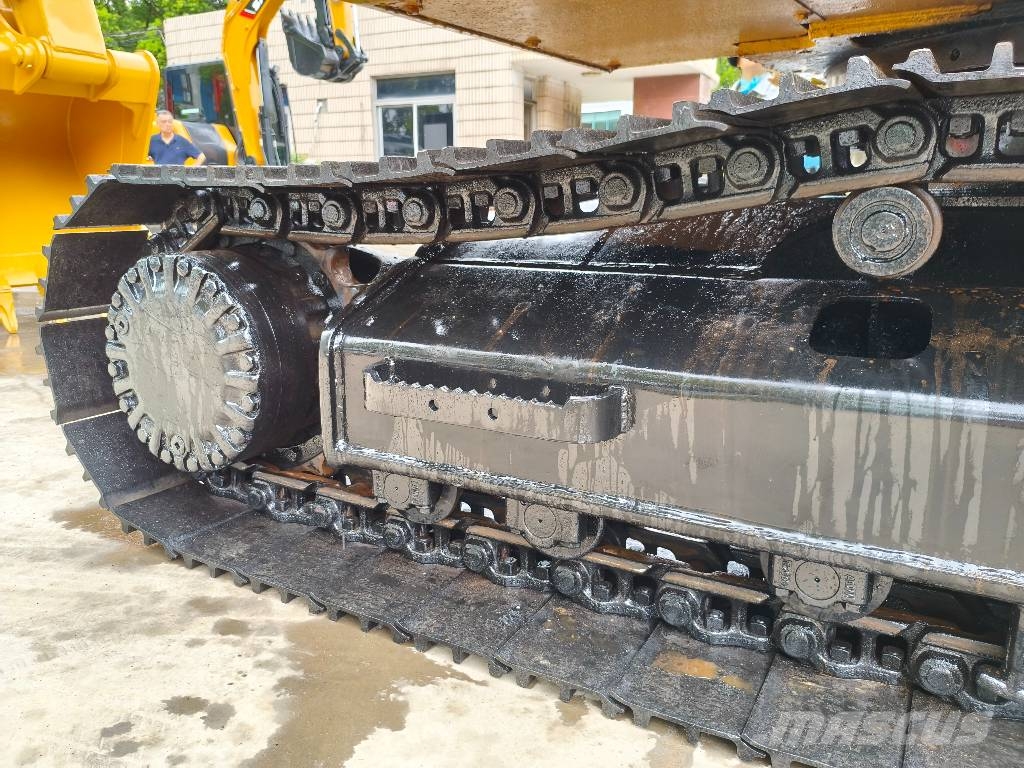 CAT 320D Vikšriniai ekskavatoriai