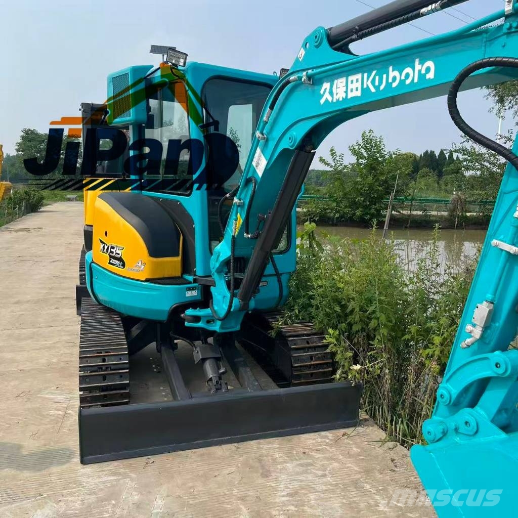 Kubota KX 135 소형 굴삭기 7톤 미만