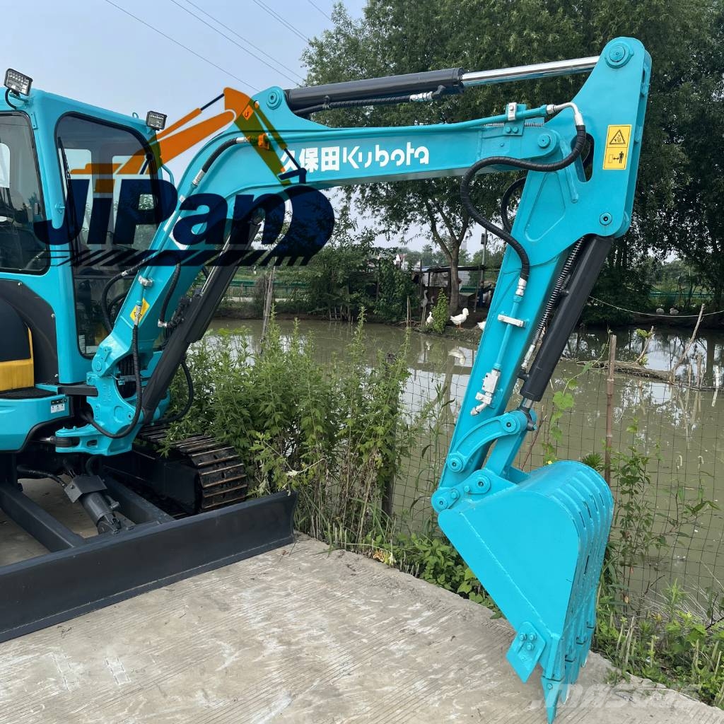Kubota KX 135 소형 굴삭기 7톤 미만