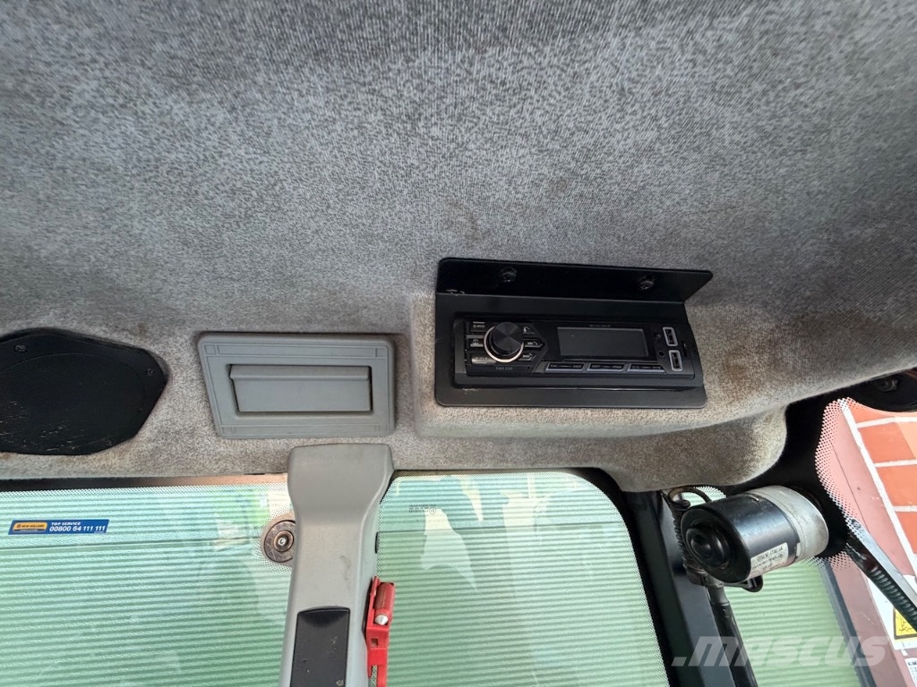 New Holland T4.75 F Trattori