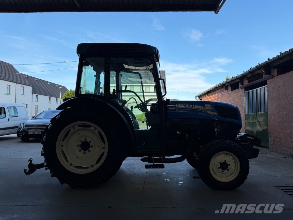 New Holland T4.75 F Trattori
