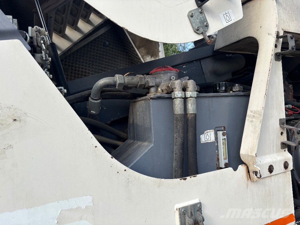 Wirtgen W 100 F Asfalto šalto frezavimo technika
