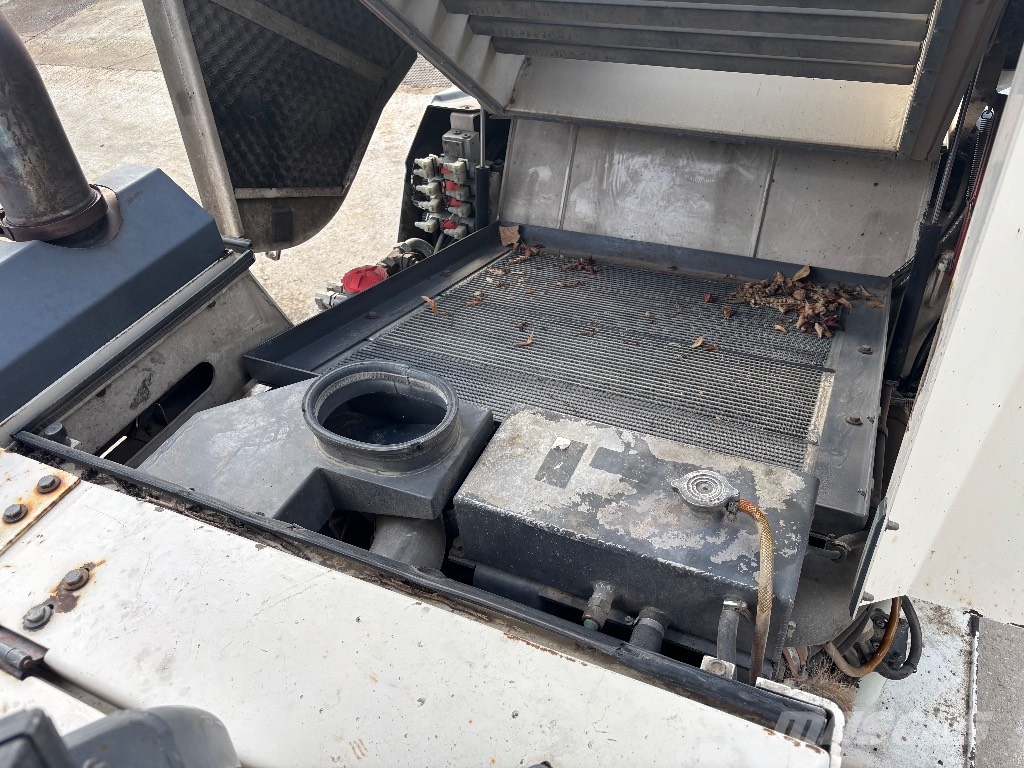 Wirtgen W 100 F Asfalto šalto frezavimo technika