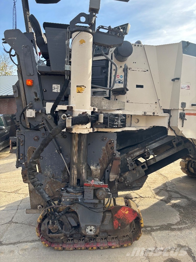 Wirtgen W 100 F Asfalto šalto frezavimo technika