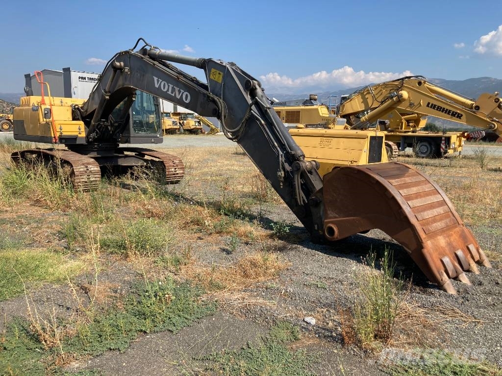 Volvo EC 250 D N L 履带挖掘机