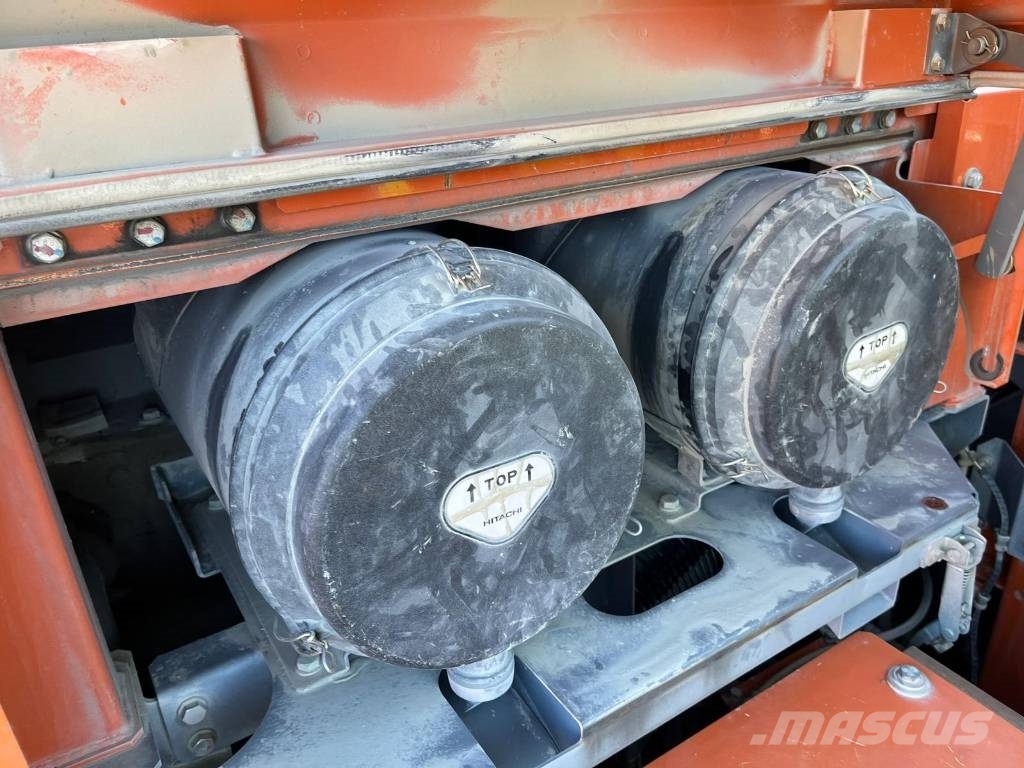 Hitachi ZX890LCR-7 حفارات زحافة