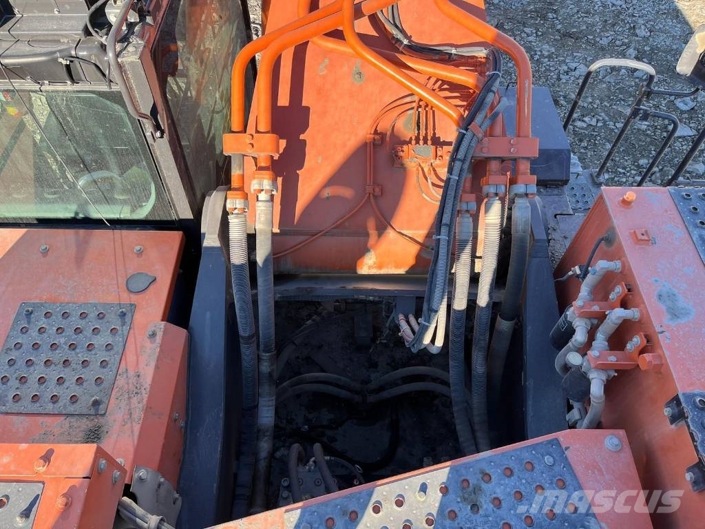 Hitachi ZX890LCR-7 حفارات زحافة