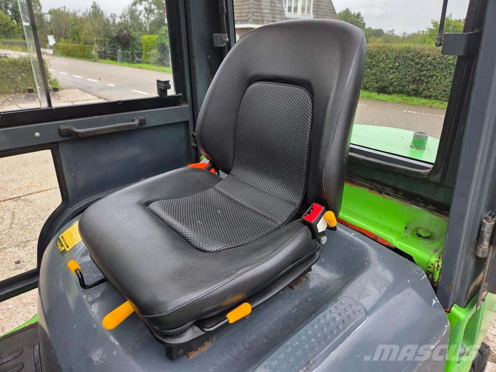 Toyota 02-7FD F30 met triplo 4.30m mast Dizel forkliftler