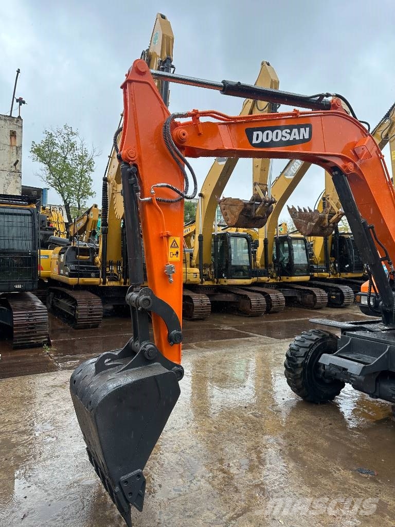 Doosan DX60W-9C Gravemaskiner på hjul