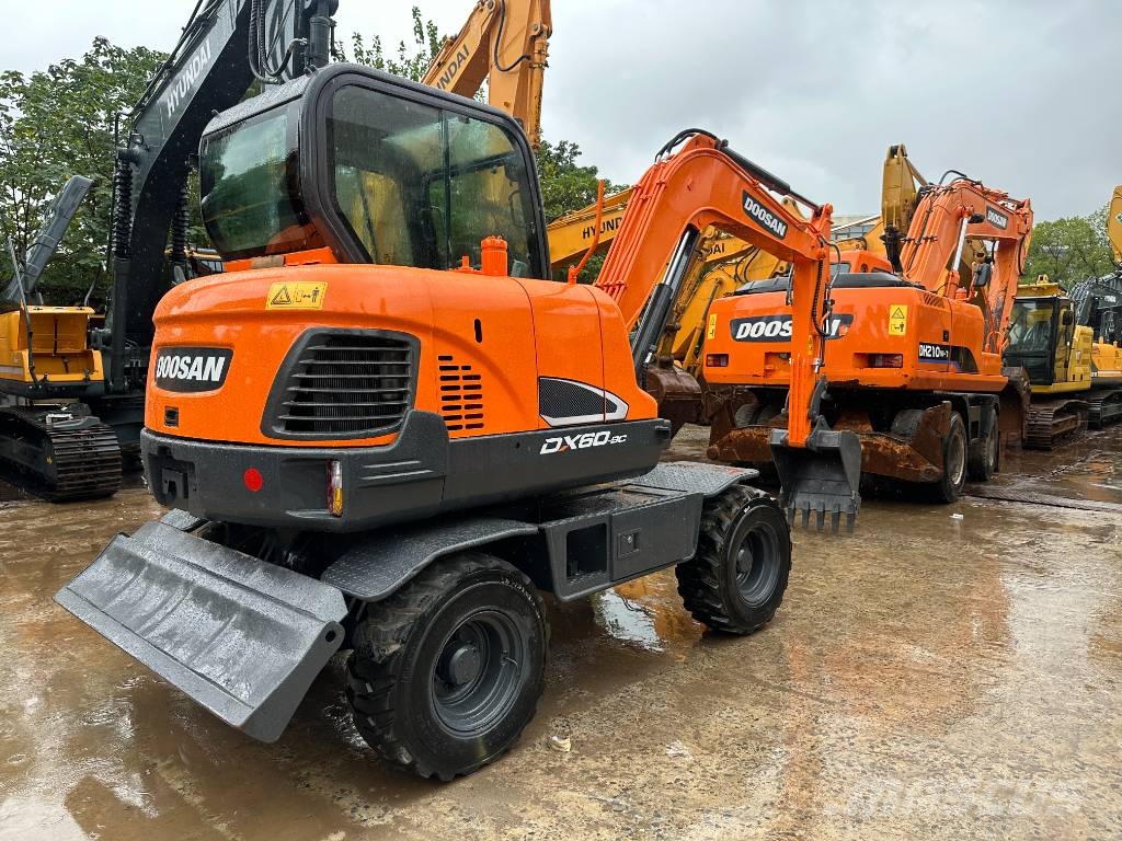 Doosan DX60W-9C Gravemaskiner på hjul