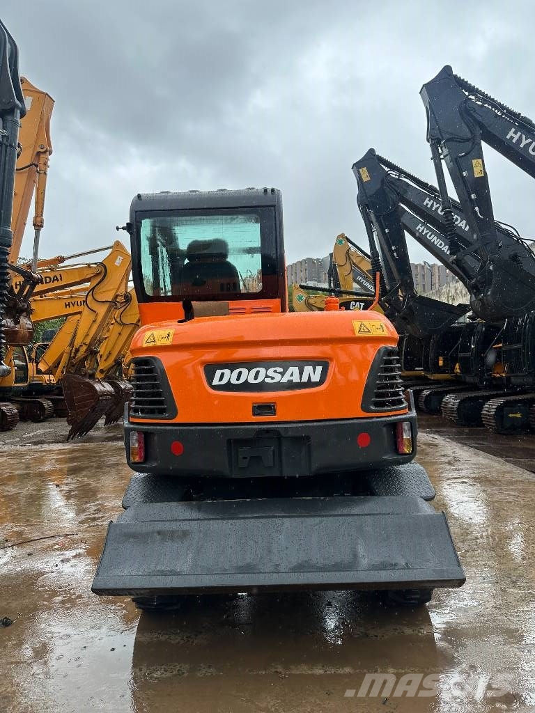 Doosan DX60W-9C Gravemaskiner på hjul